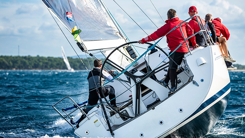Segelbåt Förmedling av motorbåtar och segelbåtar